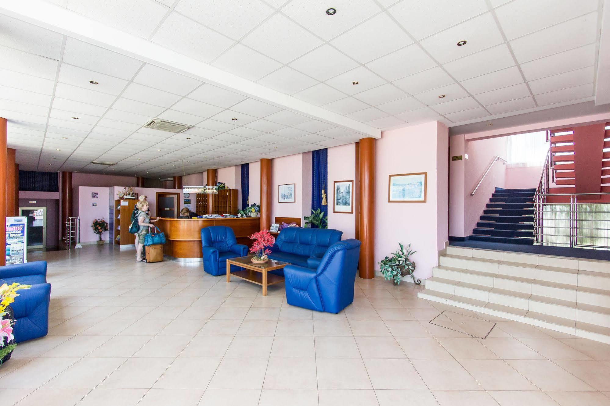 פונאנט Hotel Omorika מראה חיצוני תמונה