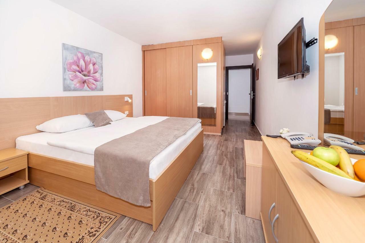 פונאנט Hotel Omorika מראה חיצוני תמונה